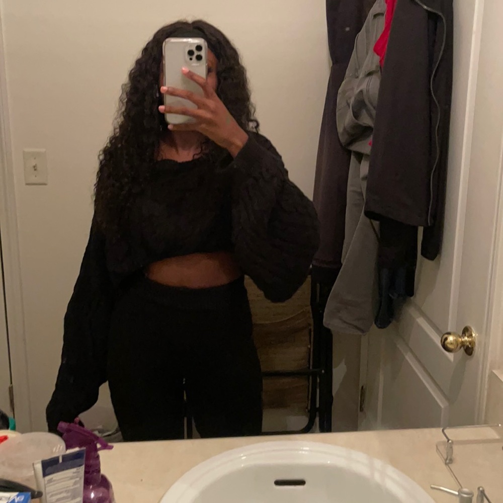 small black fashion nova sweater crop top set